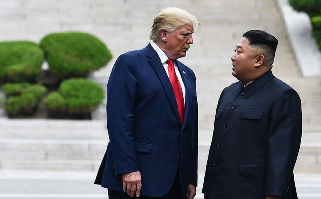 Không để bị qua mặt, TT Trump khéo léo sắp xếp cuộc gặp với lãnh đạo Triều Tiên để chứng minh quyền lực