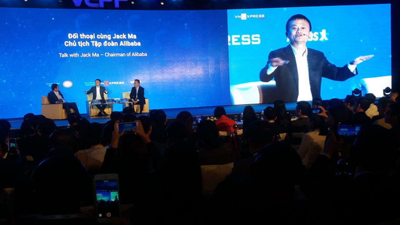 Tỷ phú Jack Ma: Giới trẻ Việt giàu hơn tôi ngày xưa