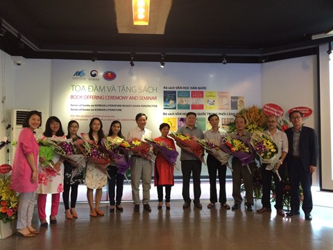Bộ sách Văn học Hàn Quốc lần đầu ra mắt tại Việt Nam