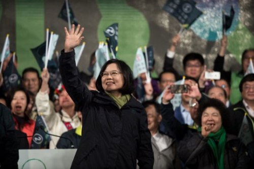 Những nữ chính trị gia quyền lực ở châu Á